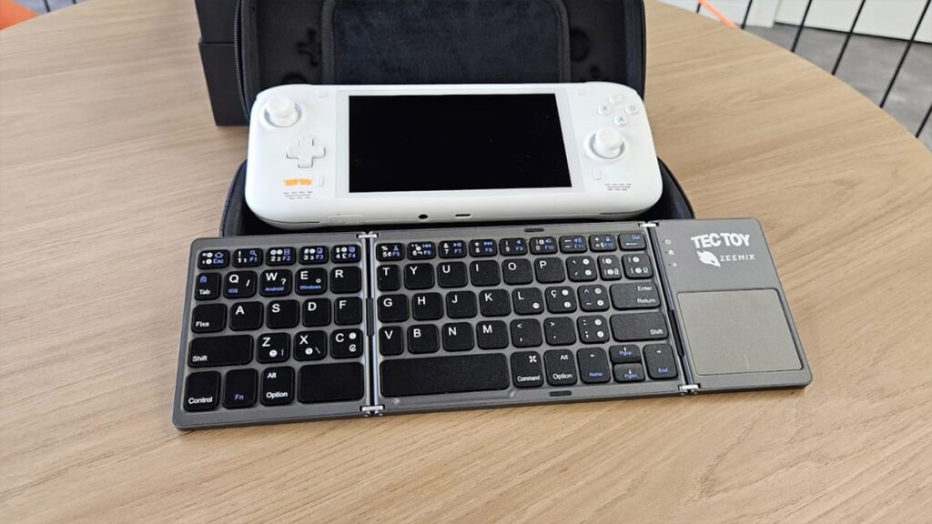 TecToy anuncia pré-venda e preço do Zeenix Lite, seu primeiro PC portátil