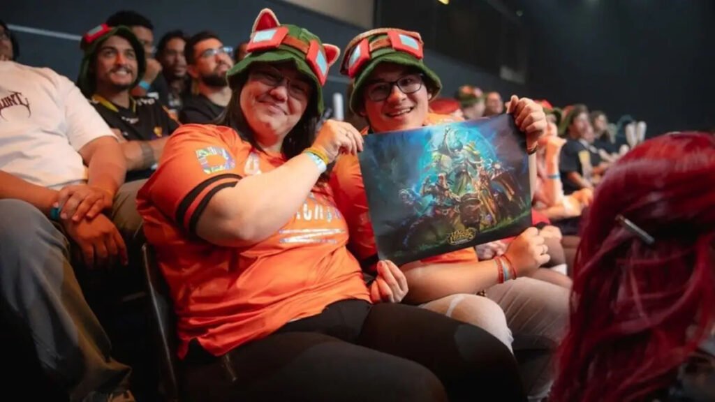 League Classic photo promo